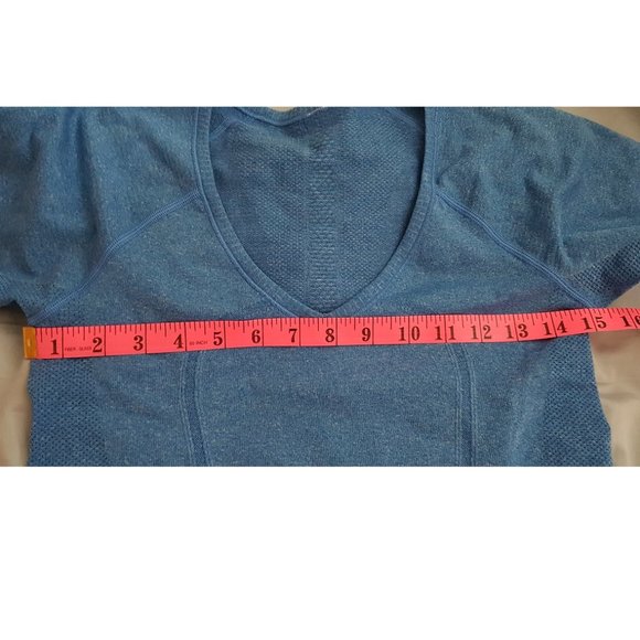 Rare! Lululemon Swiftly Tech V-neck T-shirt - Picture 6 of 8